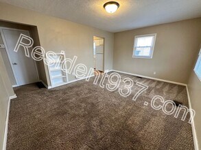 1234 Edward Dr in Dayton, OH - Building Photo - Building Photo