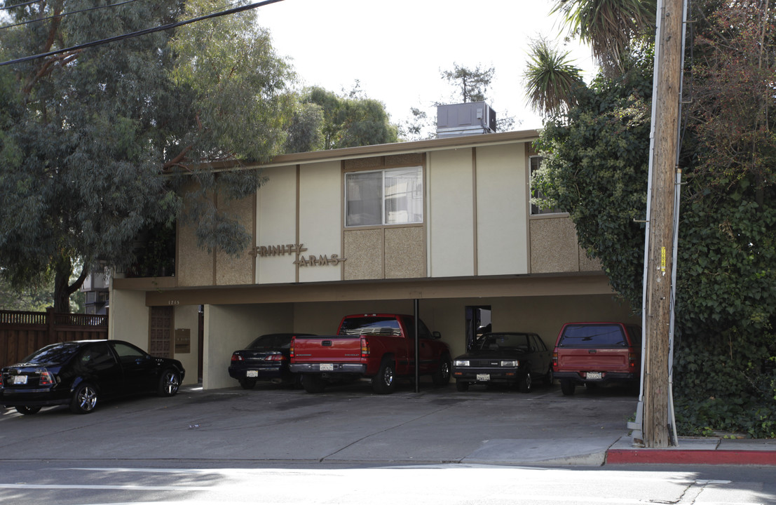 Trinity Arms in Walnut Creek, CA - Building Photo