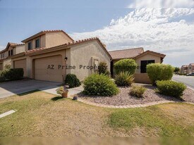 13829 S 42nd Pl in Phoenix, AZ - Building Photo