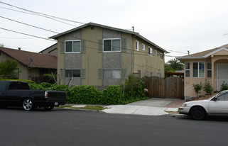 541 Madison Ave in Redwood City, CA - Building Photo