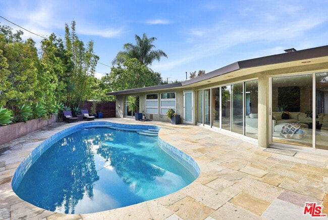 3154 Queensbury Dr in Los Angeles, CA - Building Photo - Building Photo