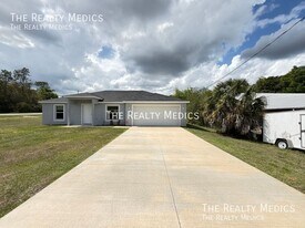 2 Bahia Court Run in Ocala, FL - Building Photo
