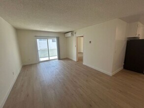 10205 Pinewood Ave in Los Angeles, CA - Building Photo - Building Photo