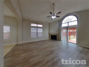 7947 Flower Trail in San Antonio, TX - Building Photo - Building Photo