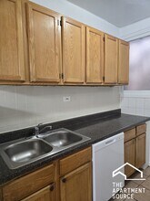4935 N Whipple St, Unit 1W in Chicago, IL - Building Photo - Building Photo