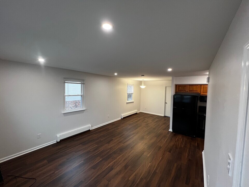 50 Thomas Rd, Unit 52 in Aston, PA - Foto de edificio