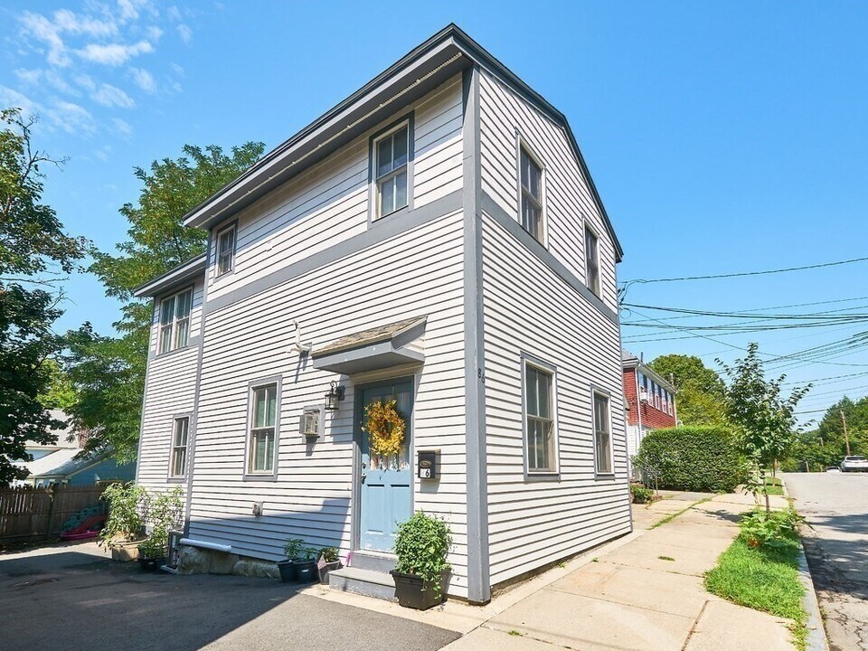 86 High St in Newton, MA - Building Photo