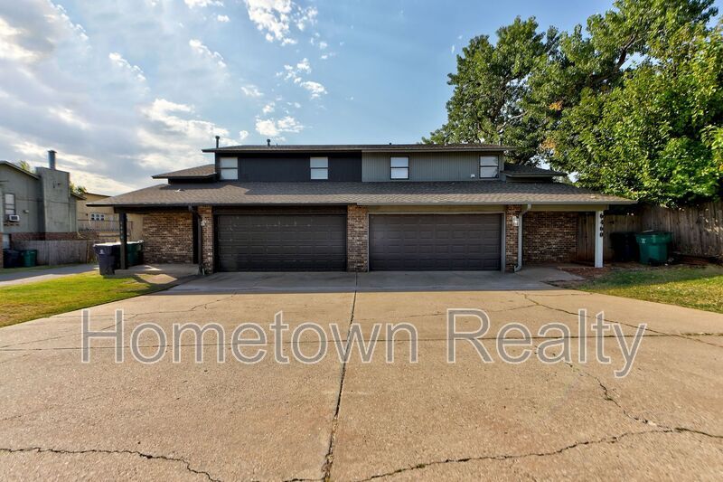 6460 W Hefner Rd in Oklahoma City, OK - Building Photo