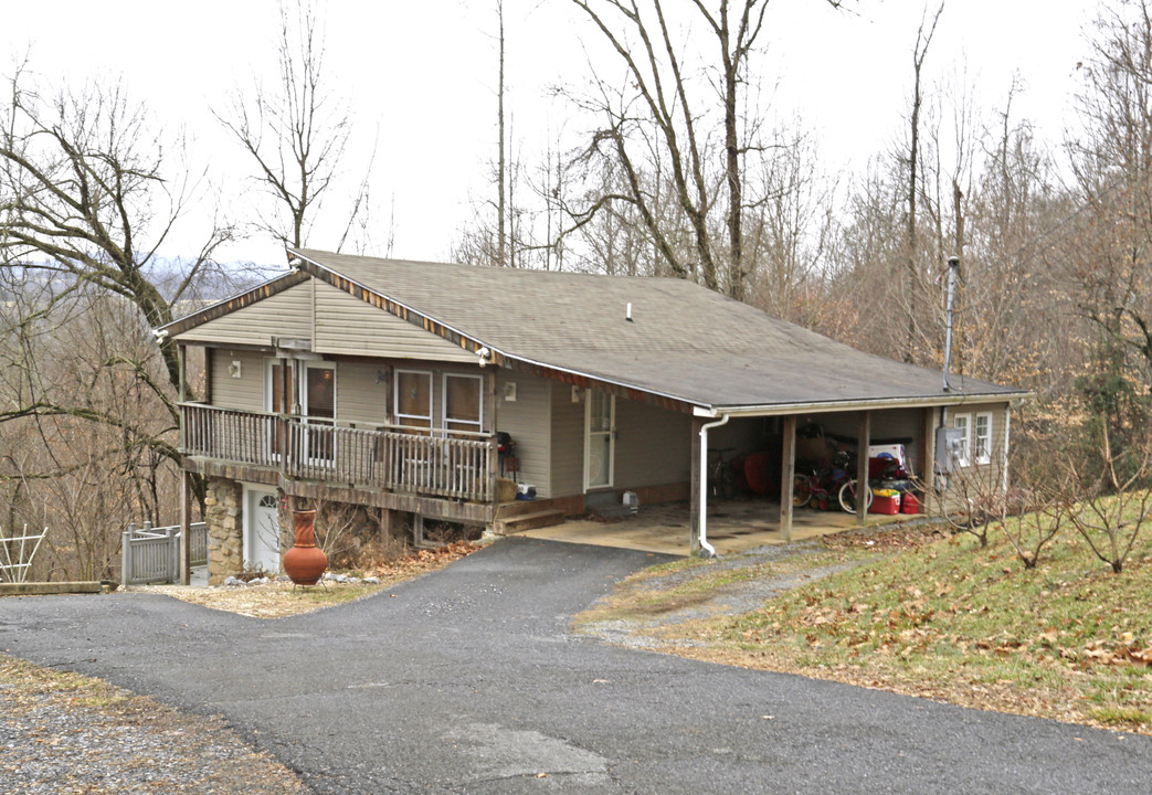 3232 Yorktown Rd in Kingsport, TN - Building Photo