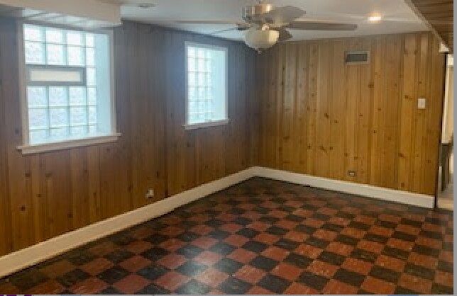 property at 8227 S Chappel Ave