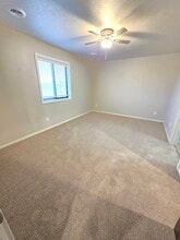 2050 Quail St in Mitchell, SD - Building Photo - Building Photo