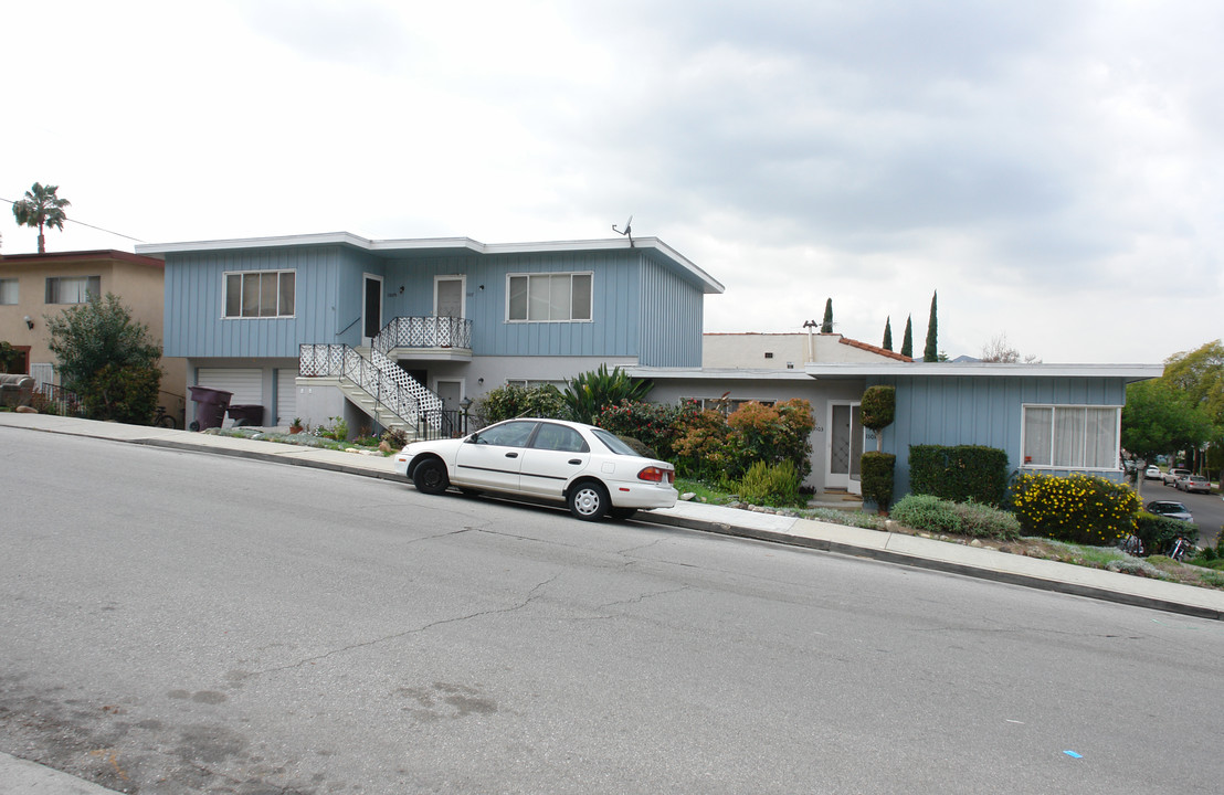 1101 Tyler St in Glendale, CA - Building Photo