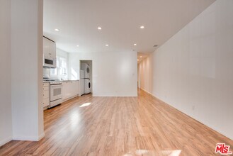 4053 Verdugo Rd in Los Angeles, CA - Building Photo - Building Photo