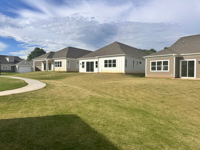 4703 Anise Cir in Sherrills Ford, NC - Building Photo - Building Photo