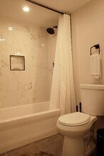 2435 W Flournoy St in Chicago, IL - Building Photo - Building Photo