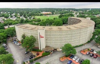 200 Swanton St, Unit 708 in Winchester, MA - Building Photo