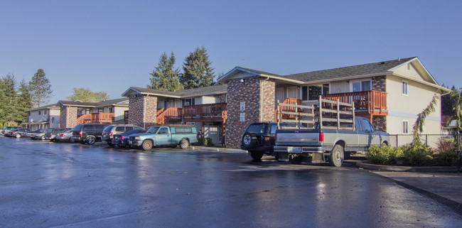 Mt Vista Apartments in Centralia, WA - Building Photo - Building Photo