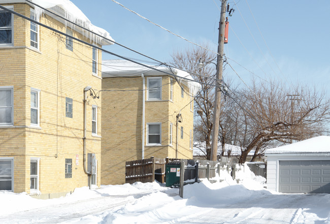 223 W Grand Ave in Melrose Park, IL - Building Photo - Building Photo