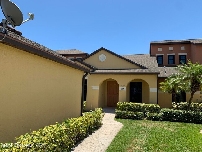 1070 Luminary Cir in Melbourne, FL - Building Photo - Building Photo