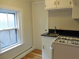 10 Smith Ave, Unit 1R in Somerville, MA - Building Photo
