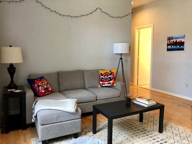 2A Wellington St in Boston, MA - Building Photo - Building Photo
