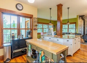 6710 Farm To Market Rd in Whitefish, MT - Building Photo - Building Photo
