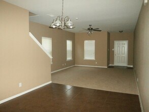 10130 Berrybriar Ln in Tomball, TX - Building Photo - Building Photo