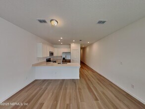 610 Holly Lks Dr in Orange Park, FL - Building Photo - Building Photo