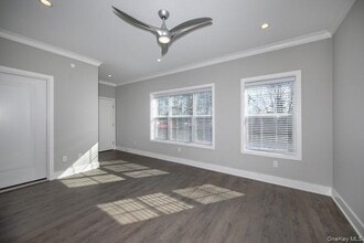 262 Indian Head Rd in Kings Park, NY - Building Photo - Building Photo