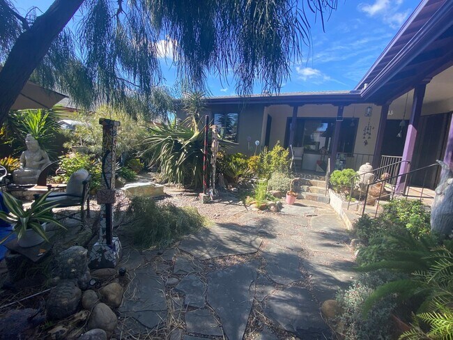 2414-18 Monroe Ave in San Diego, CA - Building Photo - Building Photo