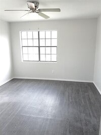 915 Eleanor St photo'