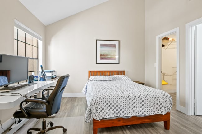 property at 1070 Calle Del Cerro