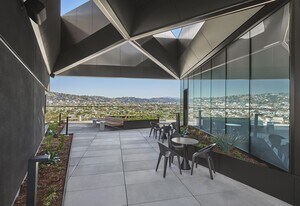 6401 Wilshire Blvd in Los Angeles, CA - Building Photo