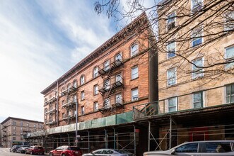 202 W 118th St in New York, NY - Building Photo - Building Photo