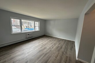 28D W 23rd St in Bayonne, NJ - Building Photo - Building Photo