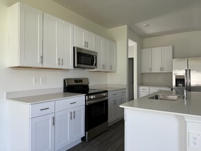 3215 NE 38th St in Ocala, FL - Building Photo - Building Photo