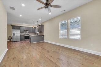 998 Mayson Turner Rd NW in Atlanta, GA - Building Photo - Building Photo