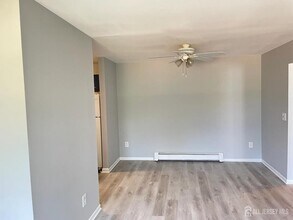 1334 Cricket Ln in Woodbridge Township, NJ - Building Photo - Building Photo