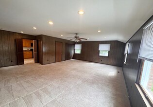 2710 Academy Dr in Westminster, MD - Building Photo - Building Photo