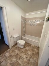 1701 Roosevelt Dr, Unit 3 in Anchorage, AK - Building Photo - Building Photo
