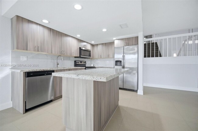 property at 10941 N Lakeview Dr