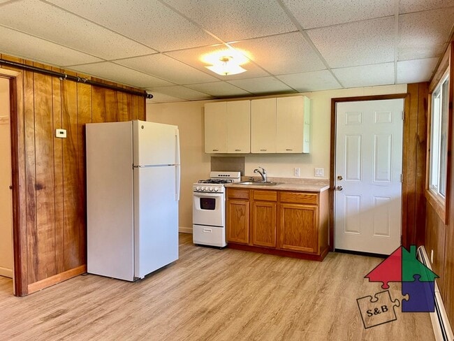 property at 68 Upper Hollow Rd