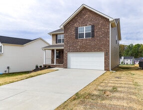 5804 Rain Cloud Rd in Knoxville, TN - Building Photo - Building Photo