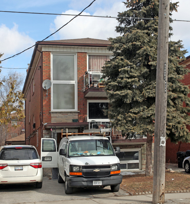 144 Portland St in Toronto, ON - Building Photo - Primary Photo