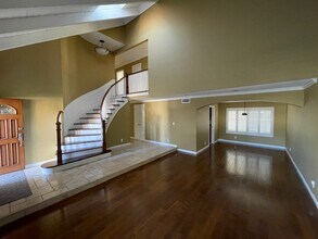 8442 Crimson Cir in Huntington Beach, CA - Building Photo - Building Photo