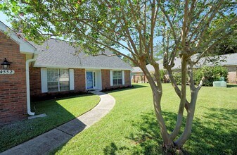4552 Knollwood Ln in Niceville, FL - Building Photo - Building Photo