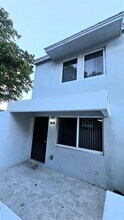 535 NW 19th St in Miami, FL - Building Photo - Building Photo