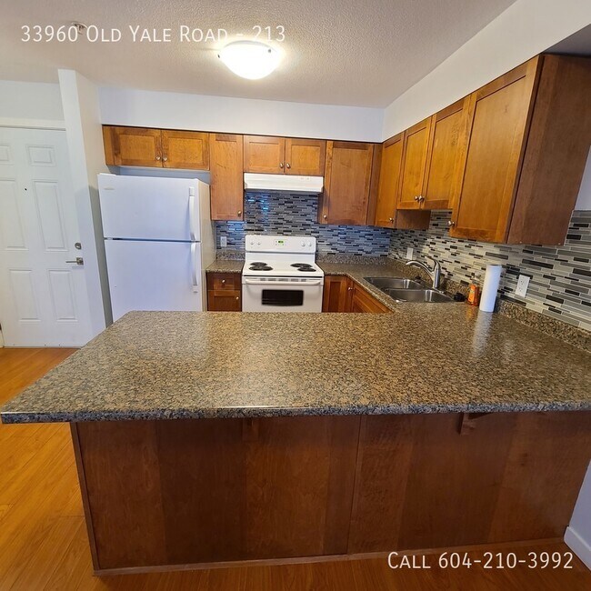 33960 Old Yale Rd in Abbotsford, BC - Building Photo - Building Photo