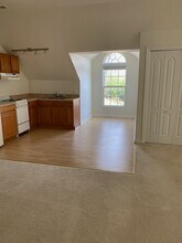 97 Mount Soma Blvd, Unit Upstairs Unit B in Clyde, NC - Foto de edificio - Building Photo