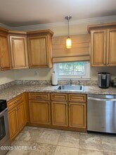 6 Cambridge Ct in Toms River, NJ - Building Photo - Building Photo